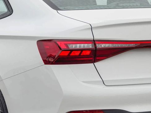 Used 2025 Volkswagen Jetta Sport image 7