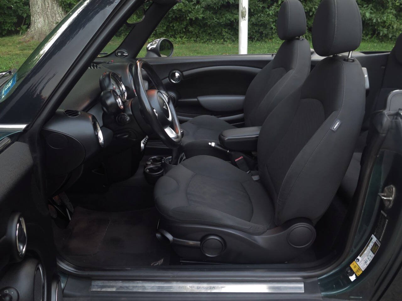 Used 2010 MINI Cooper Convertible FWD image 11