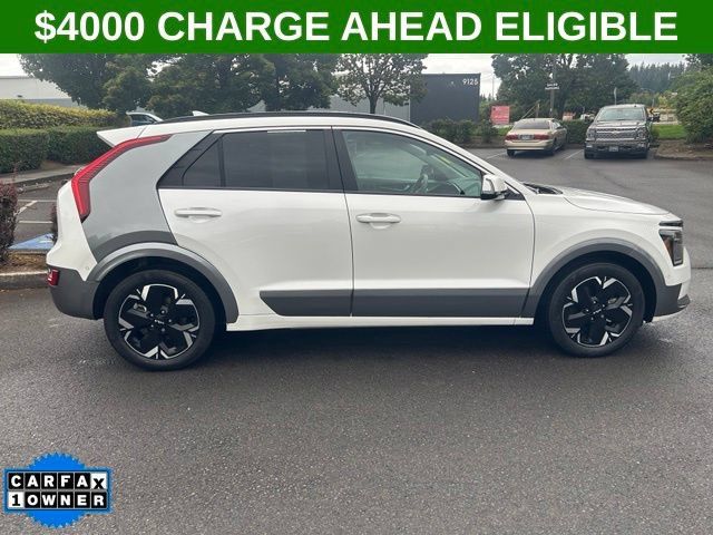 Used 2024 Kia Niro Wave w/ Wave Preserve Package FWD image 7