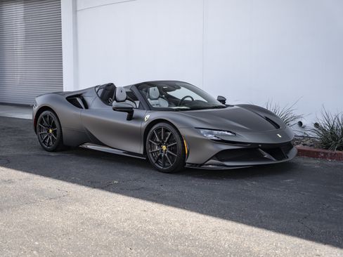 Used 2025 Ferrari SF90 Spider AWD/4WD image 5