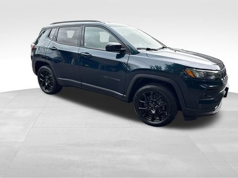 New 2026 Jeep Compass Latitude AWD/4WD image 1