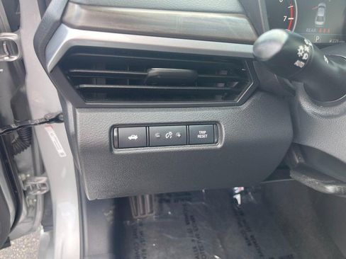 Used 2023 Nissan Altima 2.5 SV AWD/4WD image 18