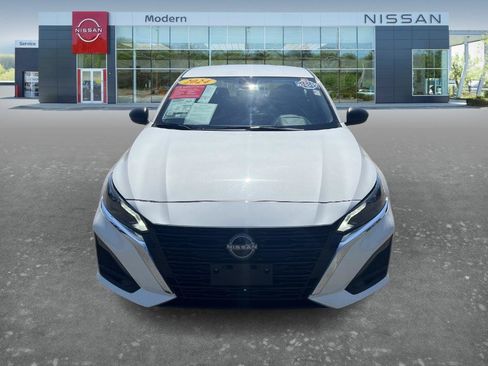 Certified 2024 Nissan Altima 2.5 SV FWD image 2