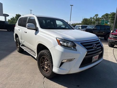 Used 2017 Lexus GX 460 w/ Navigation Package AWD/4WD image 13