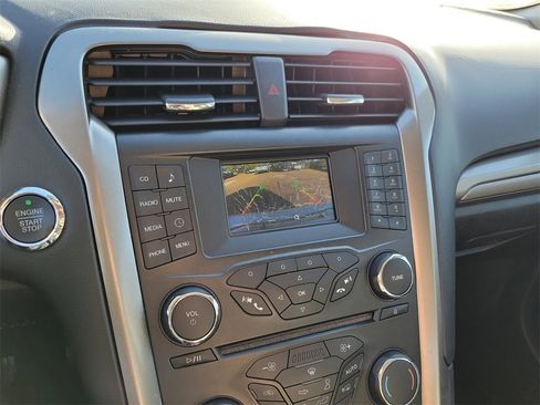 Used 2018 Ford Fusion S image 21