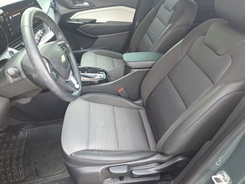Used 2025 Chevrolet Trax LT w/ Driver Confidence Package FWD image 9