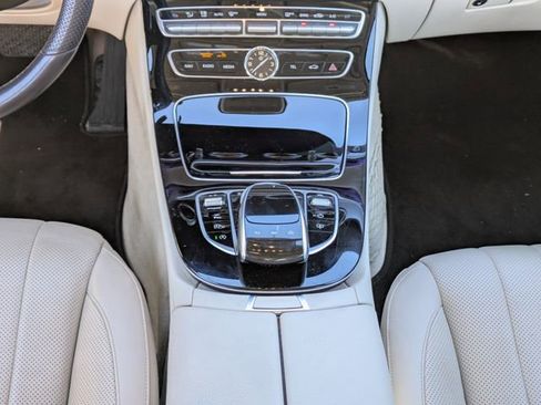 Used 2018 Mercedes-Benz E 400 E 400 image 18