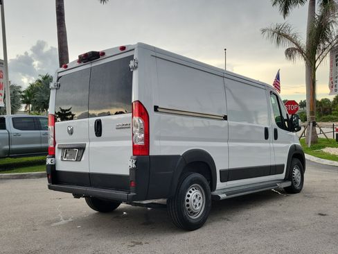 Used 2025 RAM ProMaster 2500 w/ U-Haul Equipment Group FWD image 5