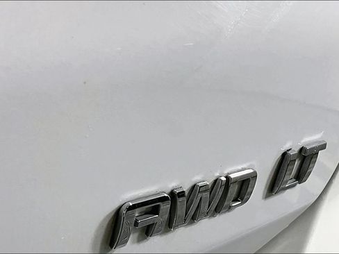 Used 2024 Chevrolet Equinox LT AWD/4WD image 7