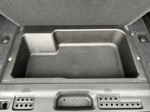 Used 2020 Jeep Wrangler Unlimited Sahara w/ Uconnect 4C Nav & Sound Group image 31