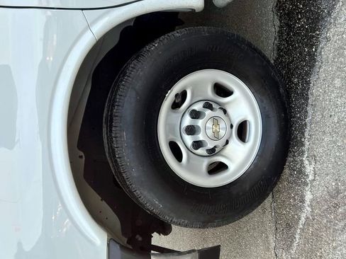 Used 2024 Chevrolet Express 2500 w/ Driver Convenience Package image 12