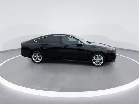 Used 2023 Honda Accord LX image 16