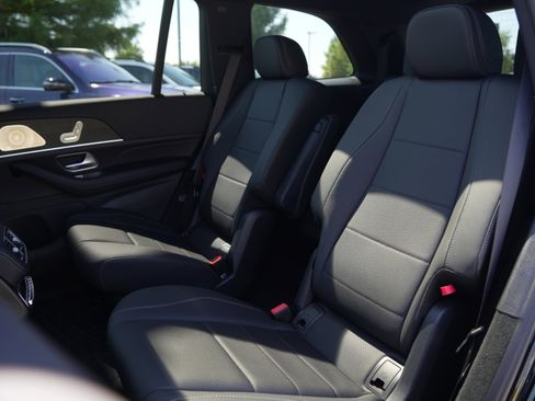 New 2025 Mercedes-Benz GLS 450 4MATIC image 48