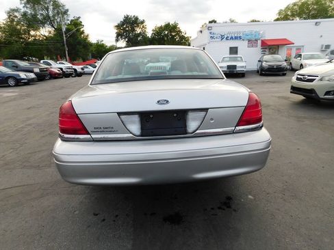 Used 2008 Ford Crown Victoria LX RWD image 6