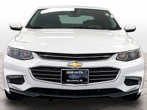 Used 2017 Chevrolet Malibu LT image 3