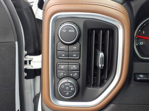 Used 2023 Chevrolet Silverado 2500 High Country image 23