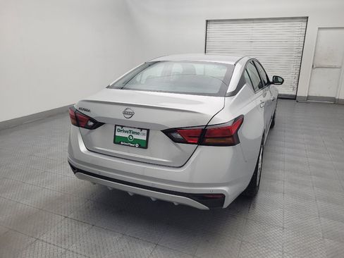 Used 2024 Nissan Altima 2.5 S FWD image 7