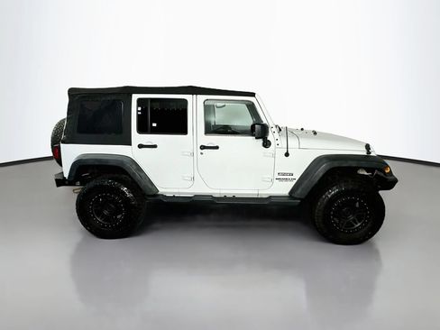 Used 2015 Jeep Wrangler Unlimited Sport w/ Quick Order Package 24S AWD/4WD image 8