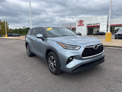 Used 2023 Toyota Highlander XLE