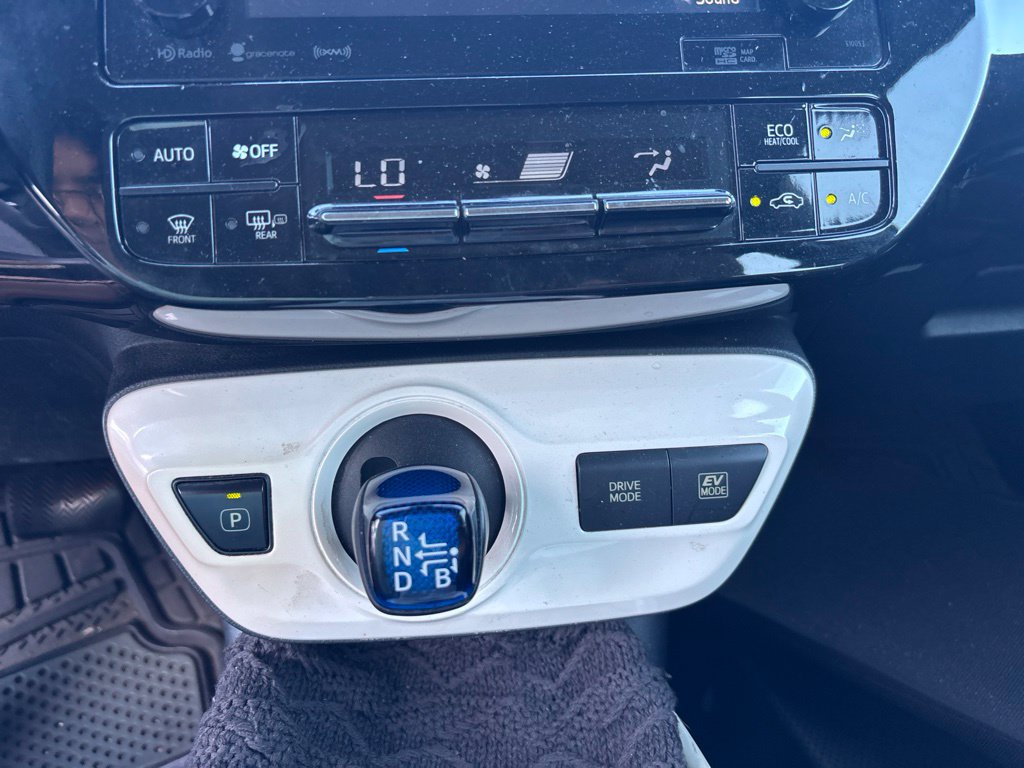 Used 2016 Toyota Prius Three Touring FWD image 23