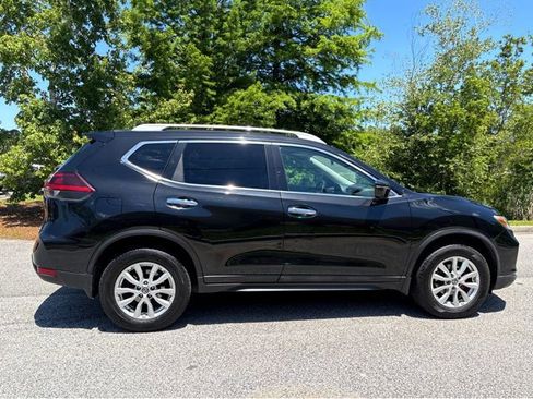 Used 2018 Nissan Rogue SV AWD/4WD image 26