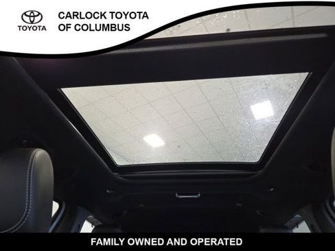 Used 2023 Chrysler Pacifica Limited w/ Uconnect Theater Family Group AWD/4WD image 13
