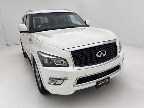 Used 2017 INFINITI QX80 4WD image 3