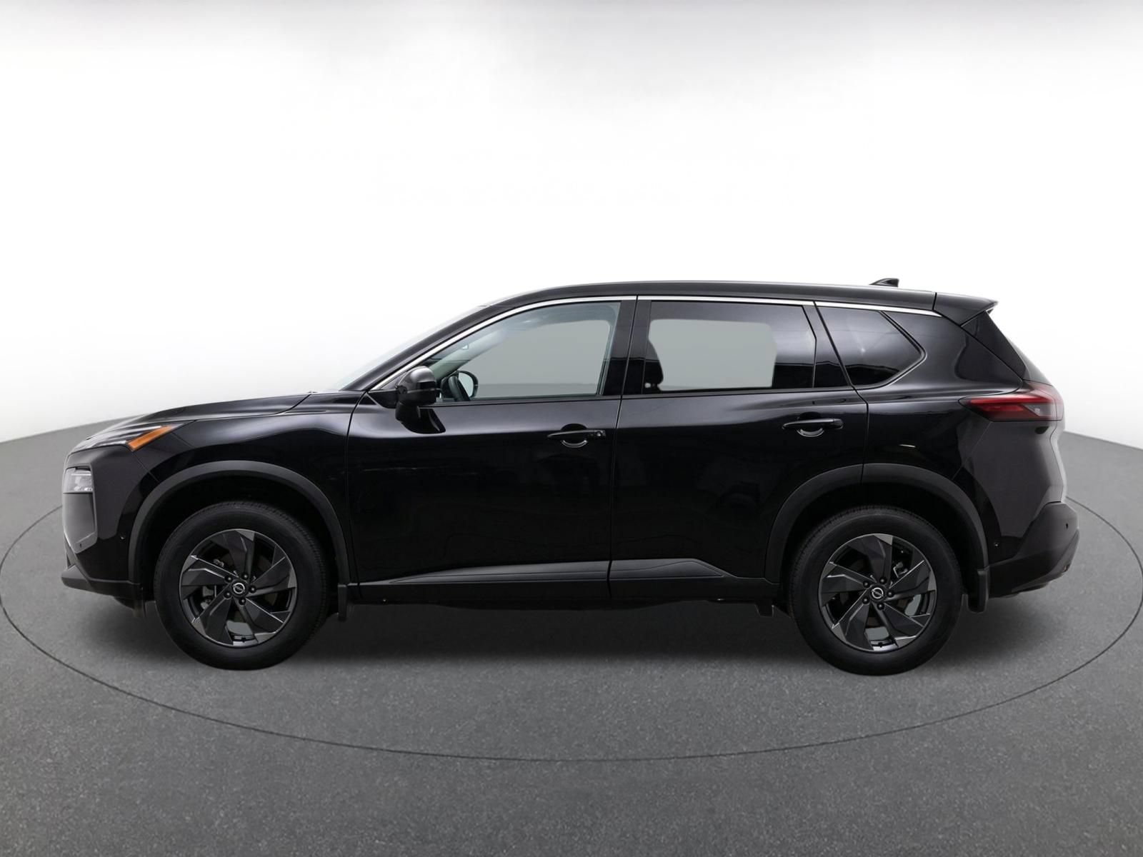 Used 2025 Nissan Rogue SV AWD/4WD image 4