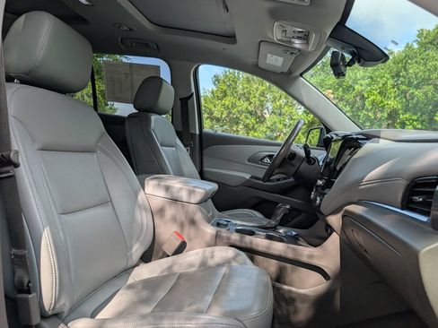 Used 2019 Chevrolet Traverse Premier w/ LPO, Floor Liner Package AWD/4WD image 14