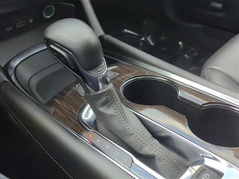 Used 2024 Chevrolet Malibu LT image 16