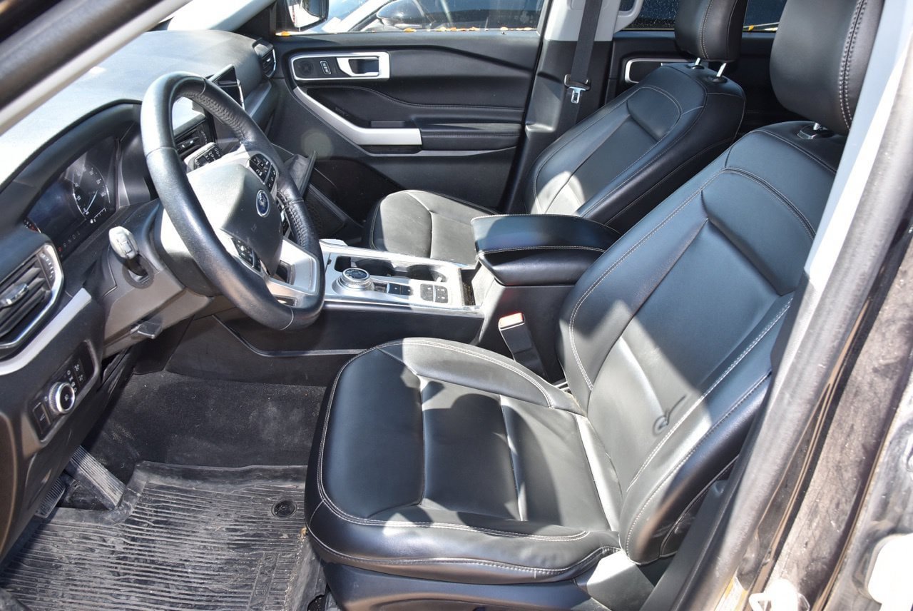 Used 2023 Ford Explorer XLT w/ Equipment Group 202A RWD image 10