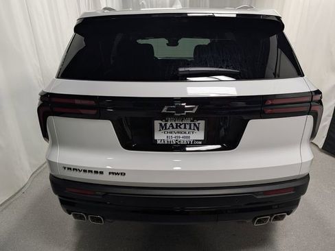 New 2026 Chevrolet Traverse LT w/ Midnight/Sport Edition image 4