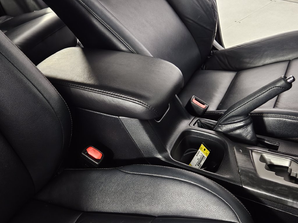 Used 2017 Toyota RAV4 Platinum w/ All Weather Liner Package FWD image 16