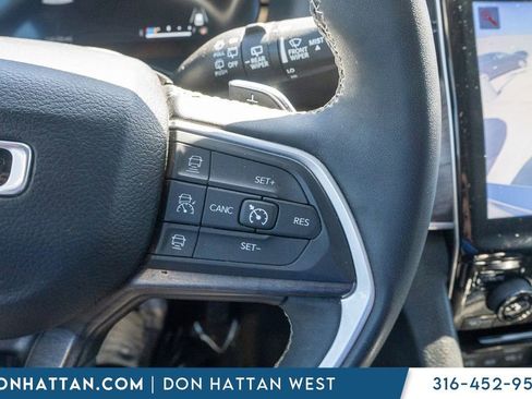 Used 2023 Jeep Grand Cherokee L Limited w/ Trailer Tow Group (B) AWD/4WD image 13