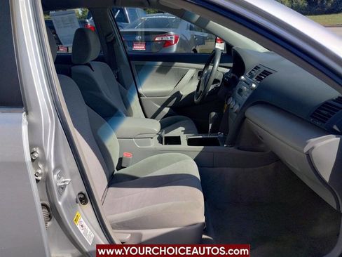 Used 2010 Toyota Camry LE image 20