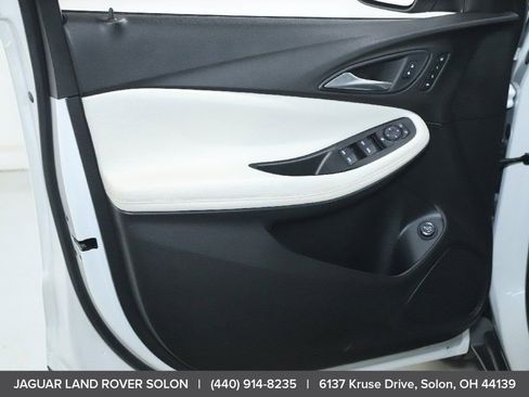 Used 2020 Buick Encore GX Essence w/ Experience Buick Package image 32