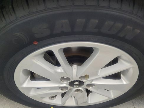 Used 2018 Kia Optima LX image 31