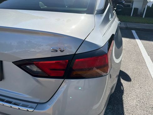 Used 2021 Nissan Altima 2.5 SV w/ SV Premium Package FWD image 8