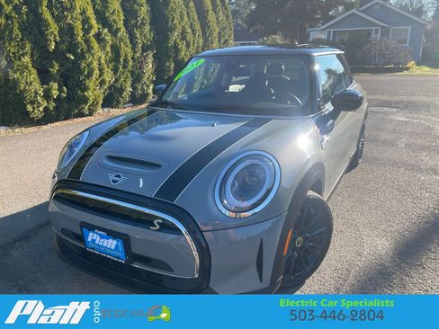 Used 2023 MINI Cooper SE image 1