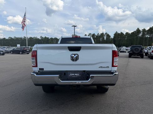 Used 2024 RAM 2500 Tradesman w/ Chrome Appearance Group AWD/4WD image 5