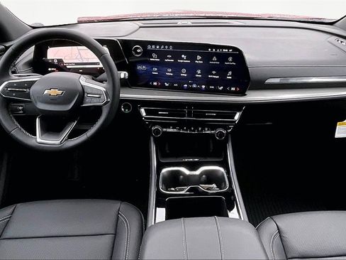 New 2026 Chevrolet Traverse LT w/ Driver Confidence Package image 6