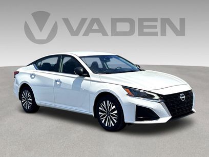 Used 2024 Nissan Altima 2.5 SV