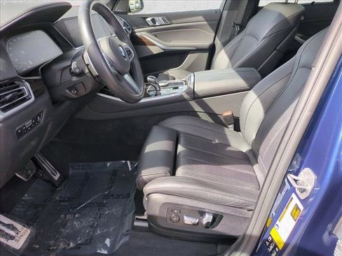 Used 2021 BMW X5 M50i image 17