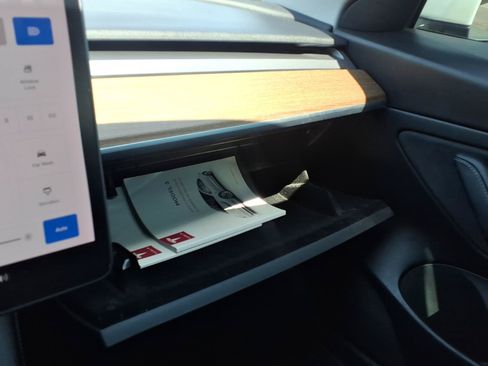 Used 2021 Tesla Model 3 Long Range AWD/4WD image 28