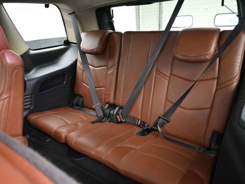 Used 2020 Cadillac Escalade Luxury AWD/4WD image 28
