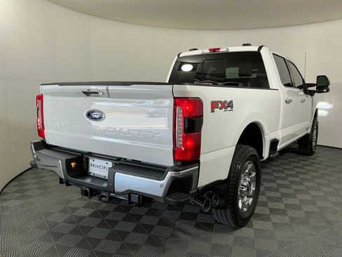 Used 2024 Ford F250 Lariat w/ Lariat Ultimate Package AWD/4WD image 2