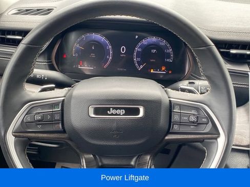 Used 2023 Jeep Grand Cherokee Limited AWD/4WD image 8