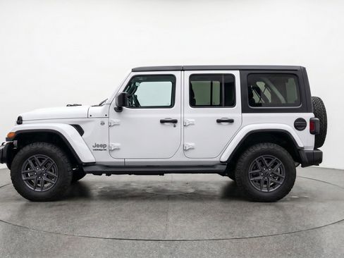 Used 2025 Jeep Wrangler Unlimited Sport AWD/4WD image 5