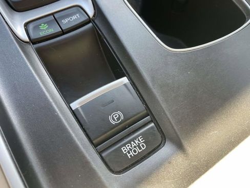 Used 2021 Honda Accord Touring image 25