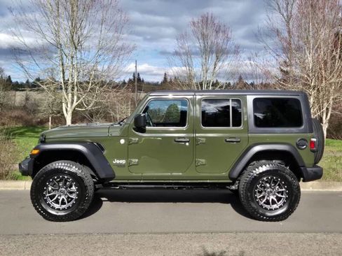 Used 2020 Jeep Wrangler Unlimited Sport AWD/4WD image 2
